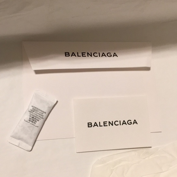 Balenciaga grey sneakers in box - Picture 4 of 6